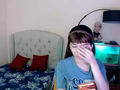 ShantalFoxxy  online show from March 4, 2026, 1:24 am