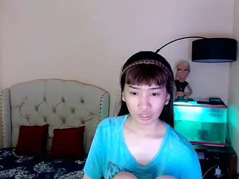 ShantalFoxxy  online show from March 8, 2026, 2:04 am