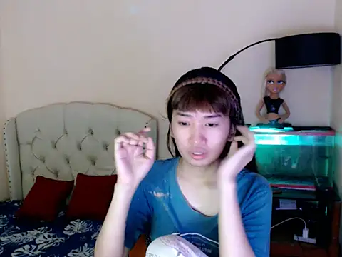 ShantalFoxxy  online show from April 3, 2026, 1:06 pm