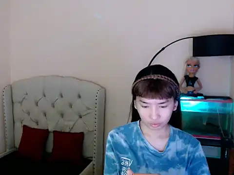 ShantalFoxxy  online show from April 19, 2026, 1:06 am