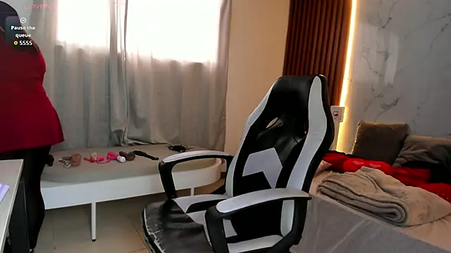 Snapshot of shasha_bloom chatting on November 19, 2025, 7:36 pm shasha bloom online show from November 19, 2025, 7:36 pm