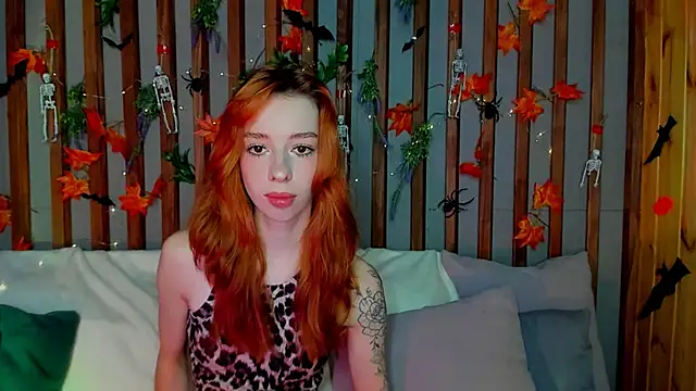 Snapshot of Lori_Williams chatting on October 30, 2025, 1:04 am Lori Williams online show from October 30, 2025, 1:04 am