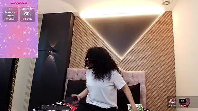 Snapshot of angelita_martins chatting on November 22, 2025, 8:40 pm angelita martins online show from November 22, 2025, 8:40 pm