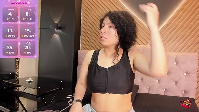 Snapshot of angelita_martins chatting on November 24, 2025, 8:42 pm angelita martins online show from November 24, 2025, 8:42 pm