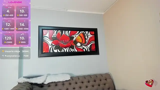 Snapshot of angelita_martins chatting on October 31, 2025, 10:12 am angelita martins online show from October 31, 2025, 10:12 am