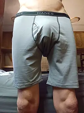 mike42088 online show from April 14, 2026, 3:17 pm