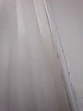 Natzu Choi online show from September 23, 2025, 12:34 pm