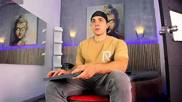 Snapshot of Liam_walk_ chatting on September 21, 2025, 8:03 pm Liam walk online show from September 21, 2025, 8:03 pm