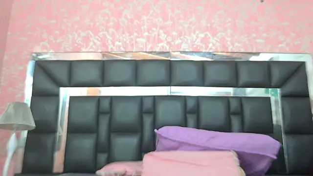 Snapshot of anzhel_novick chatting on October 4, 2025, 12:07 pm anzhel novick online show from October 4, 2025, 12:07 pm