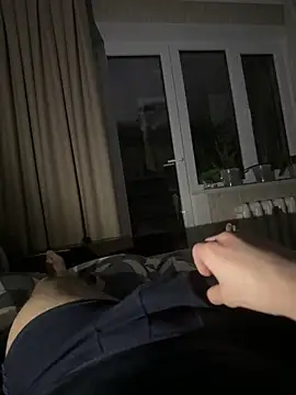 Snapshot of Maxim_16cm chatting on March 22, 2026, 8:21 pm Maxim 16cm online show from March 22, 2026, 8:21 pm