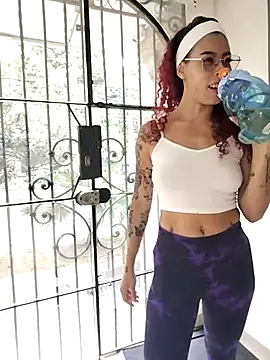 Snapshot of Pamelamiler__ chatting on November 24, 2025, 1:22 pm Pamelamiler online show from November 24, 2025, 1:22 pm