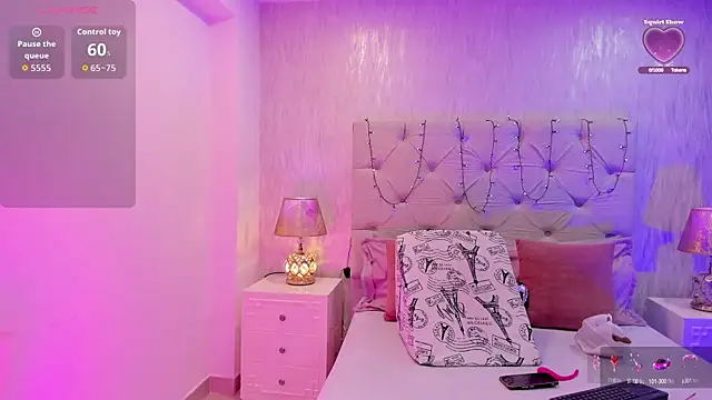 Snapshot of Pamelamiler__ chatting on September 19, 2025, 1:26 pm Pamelamiler online show from September 19, 2025, 1:26 pm