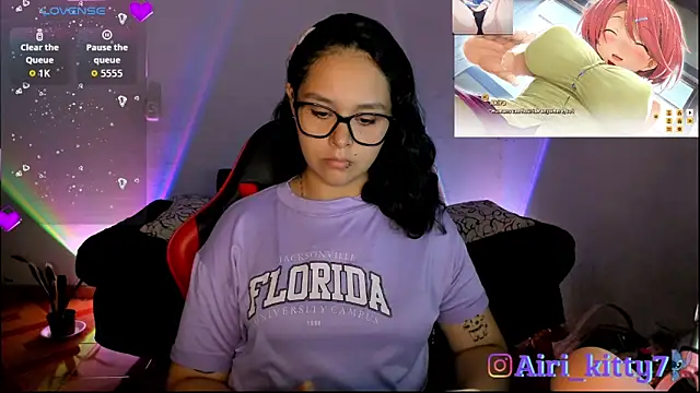 lila kitty81 online show from April 1, 2026, 8:06 pm