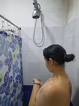 Snapshot of lila_kitty81 chatting on November 8, 2025, 5:49 pm lila kitty81 online show from November 8, 2025, 5:49 pm