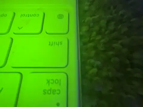 prettylilandrea online show from April 4, 2026, 11:06 am