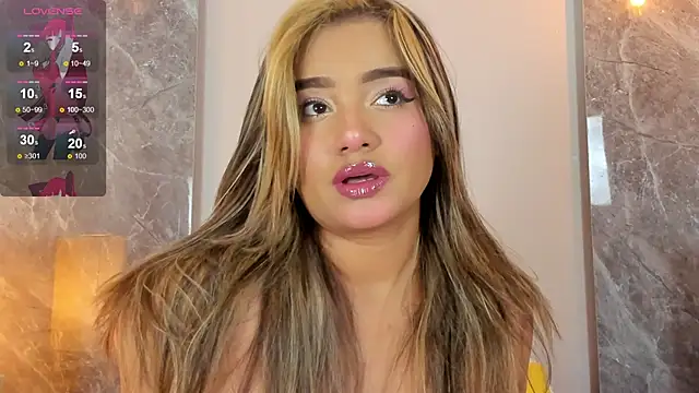 Snapshot of Emma_hunter_ chatting on November 19, 2025, 3:50 am Emma hunter online show from November 19, 2025, 3:50 am