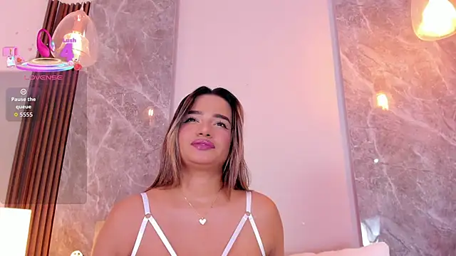 Snapshot of Emma_hunter_ chatting on September 27, 2025, 3:34 am Emma hunter online show from September 27, 2025, 3:34 am