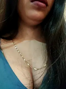 Snapshot of Maahhii_2 chatting on November 1, 2025, 6:46 pm Maahhii 2 online show from November 1, 2025, 6:46 pm