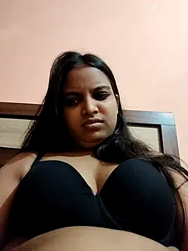 Snapshot of Maahhii_2 chatting on July 22, 2026, 7:27 pm Maahhii 2 online show from July 22, 2026, 7:27 pm