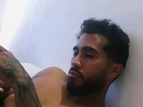 Snapshot of TU-MORENOO chatting on October 10, 2025, 4:30 pm TU-MORENOO online show from October 10, 2025, 4:30 pm