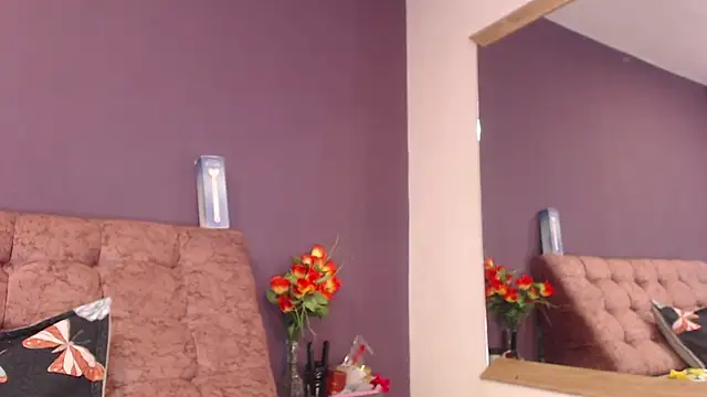 KateWelsin online show from April 18, 2026, 6:54 pm