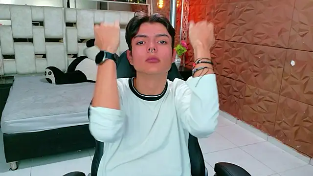 Snapshot of alandelrey57 chatting on January 8, 2026, 7:47 am alandelrey57 online show from January 8, 2026, 7:47 am