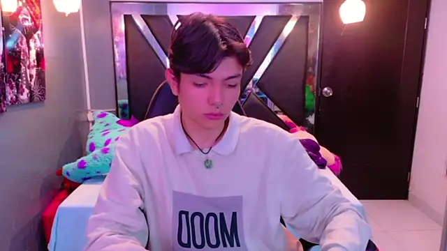 Snapshot of alandelrey57 chatting on February 2, 2026, 5:28 am alandelrey57 online show from February 2, 2026, 5:28 am