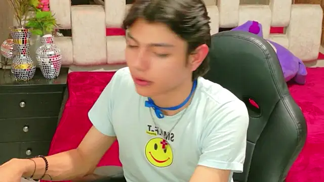 Snapshot of alandelrey57 chatting on February 13, 2026, 8:09 pm alandelrey57 online show from February 13, 2026, 8:09 pm