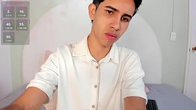 Snapshot of JoshuaSanzz chatting on October 31, 2025, 3:36 am JoshuaSanzz online show from October 31, 2025, 3:36 am