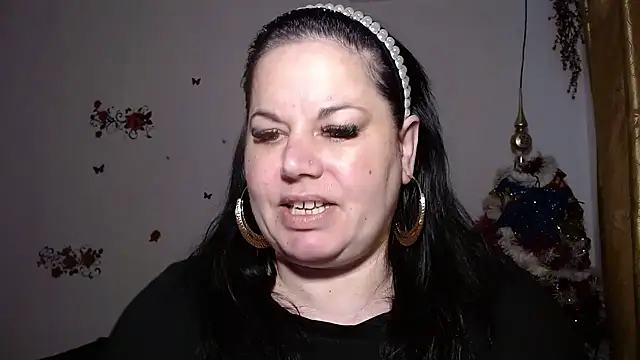 Snapshot of andreea2011 chatting on October 13, 2025, 6:37 am andreea2011 online show from October 13, 2025, 6:37 am