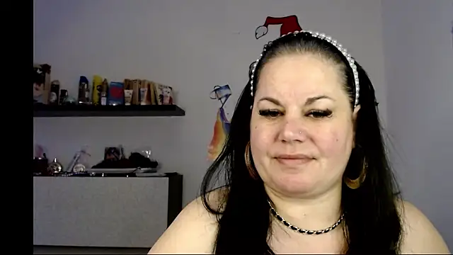 Snapshot of andreea2011 chatting on December 15, 2025, 7:14 am andreea2011 online show from December 15, 2025, 7:14 am