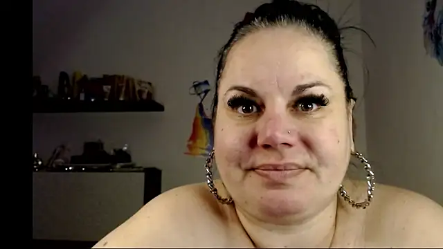 Snapshot of andreea2011 chatting on December 15, 2025, 7:20 pm andreea2011 online show from December 15, 2025, 7:20 pm