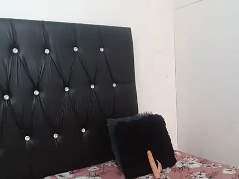 Snapshot of Lsnickykhanyile chatting on September 30, 2025, 12:00 pm Lsnickykhanyile online show from September 30, 2025, 12:00 pm