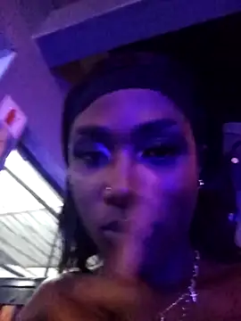 Snapshot of Lsnickykhanyile chatting on December 5, 2025, 1:05 am Lsnickykhanyile online show from December 5, 2025, 1:05 am