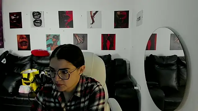 iam sammy 01 online show from November 19, 2025, 12:16 pm