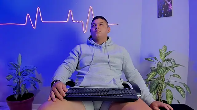 Snapshot of Maximus_Steel chatting on November 20, 2025, 12:17 pm Maximus Steel online show from November 20, 2025, 12:17 pm