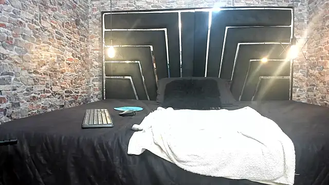 Snapshot of ALYANNA_HOT_ chatting on November 30, 2025, 12:06 pm ALYANNA HOT online show from November 30, 2025, 12:06 pm