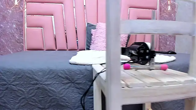 Snapshot of ALYANNA_HOT_ chatting on February 21, 2026, 11:56 am ALYANNA HOT online show from February 21, 2026, 11:56 am