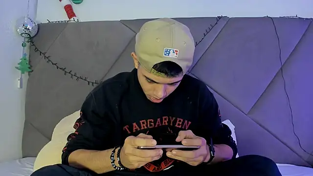 andrew colleman online show from November 20, 2025, 5:19 am