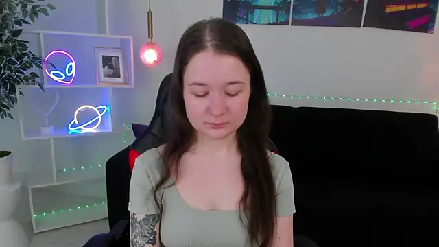 NancyJonson online show from January 18, 2026, 3:21 am