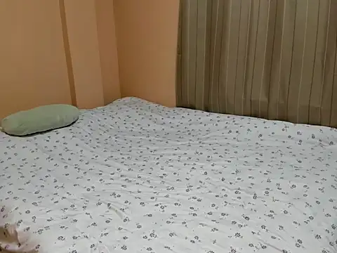 expnsivecandy online show from March 25, 2026, 6:24 am