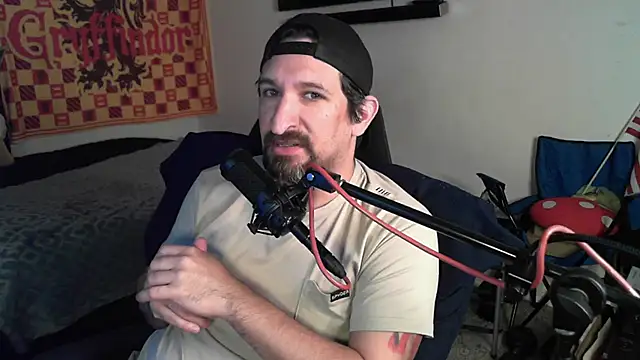 Snapshot of DevilPup75_ chatting on October 24, 2025, 8:02 am DevilPup75  online show from October 24, 2025, 8:02 am