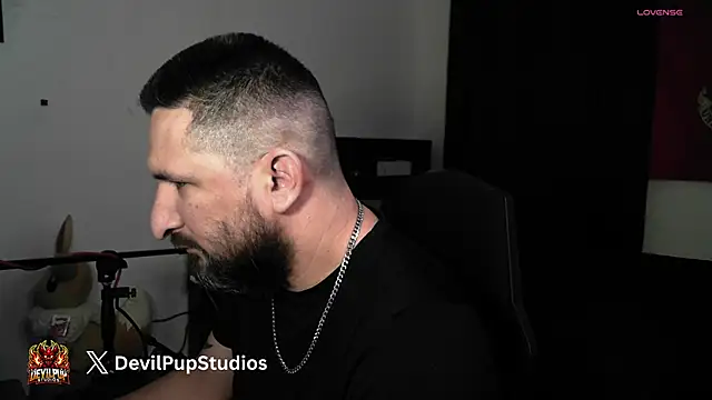 Snapshot of DevilPup75_ chatting on May 27, 2026, 1:29 pm DevilPup75 online show from May 27, 2026, 1:29 pm