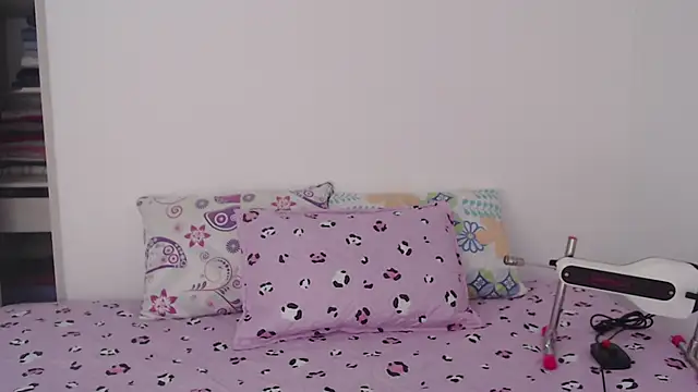 Tiiana online show from April 19, 2026, 1:45 pm