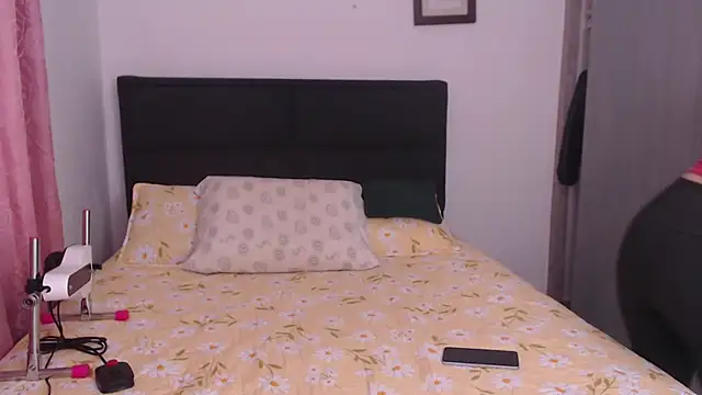 Tiiana online show from April 1, 2026, 5:54 pm