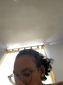 Snapshot of Valen1800 chatting on October 26, 2025, 3:56 pm Valen1800 online show from October 26, 2025, 3:56 pm