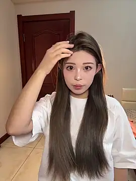 tuanzi125216 online show from October 30, 2025, 4:33 am