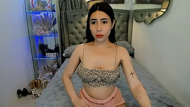 Snapshot of Claudia_empress chatting on November 30, 2025, 5:47 pm Claudia empress online show from November 30, 2025, 5:47 pm