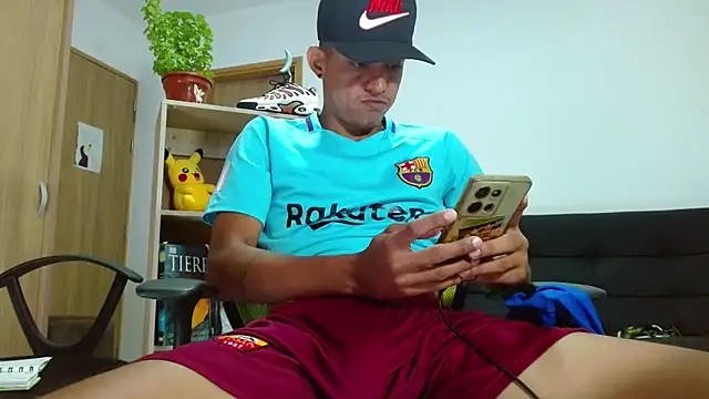 skinny23cm online show from November 5, 2025, 3:04 pm