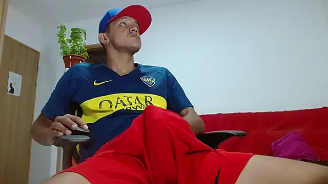 Snapshot of skinny23cm chatting on October 21, 2025, 12:15 pm skinny23cm online show from October 21, 2025, 12:15 pm